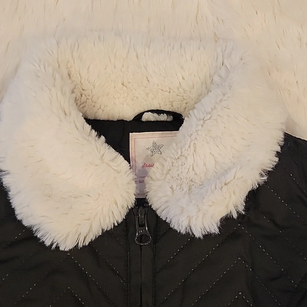 Gymboree Black Quilted Jacket Faux Fur Collar Girls 5/6